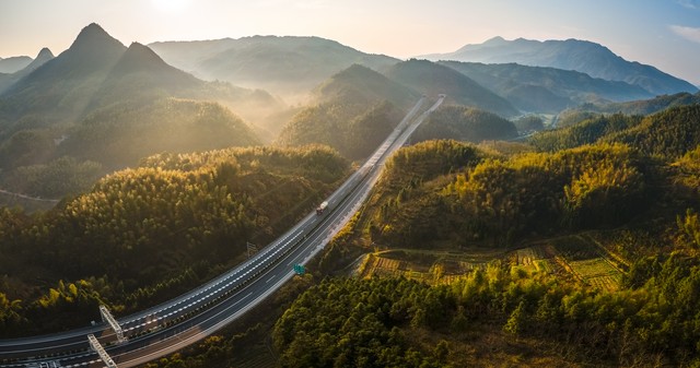 我眼里的交通安全,交通的发展是城市变迁的缩影