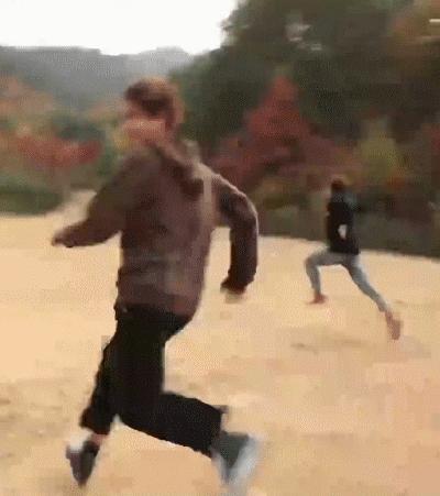 人类从古猿进化成人的盆骨的变化,人类的屁股到底有多奇怪