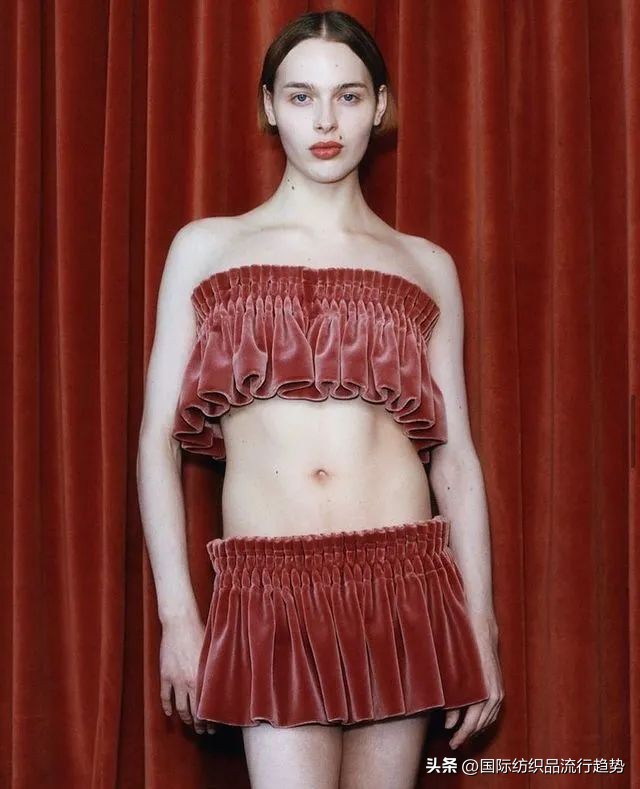 现实中的皇帝的新装,皇帝的新装设计