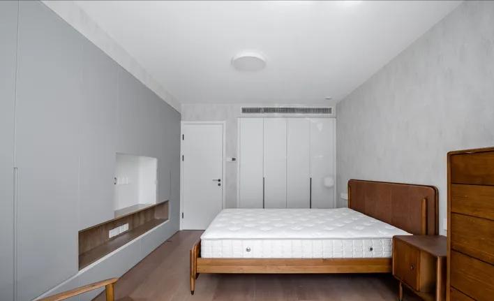 为什么越来越多人喜欢定制家具,去衣柜化的卧室越来越流行