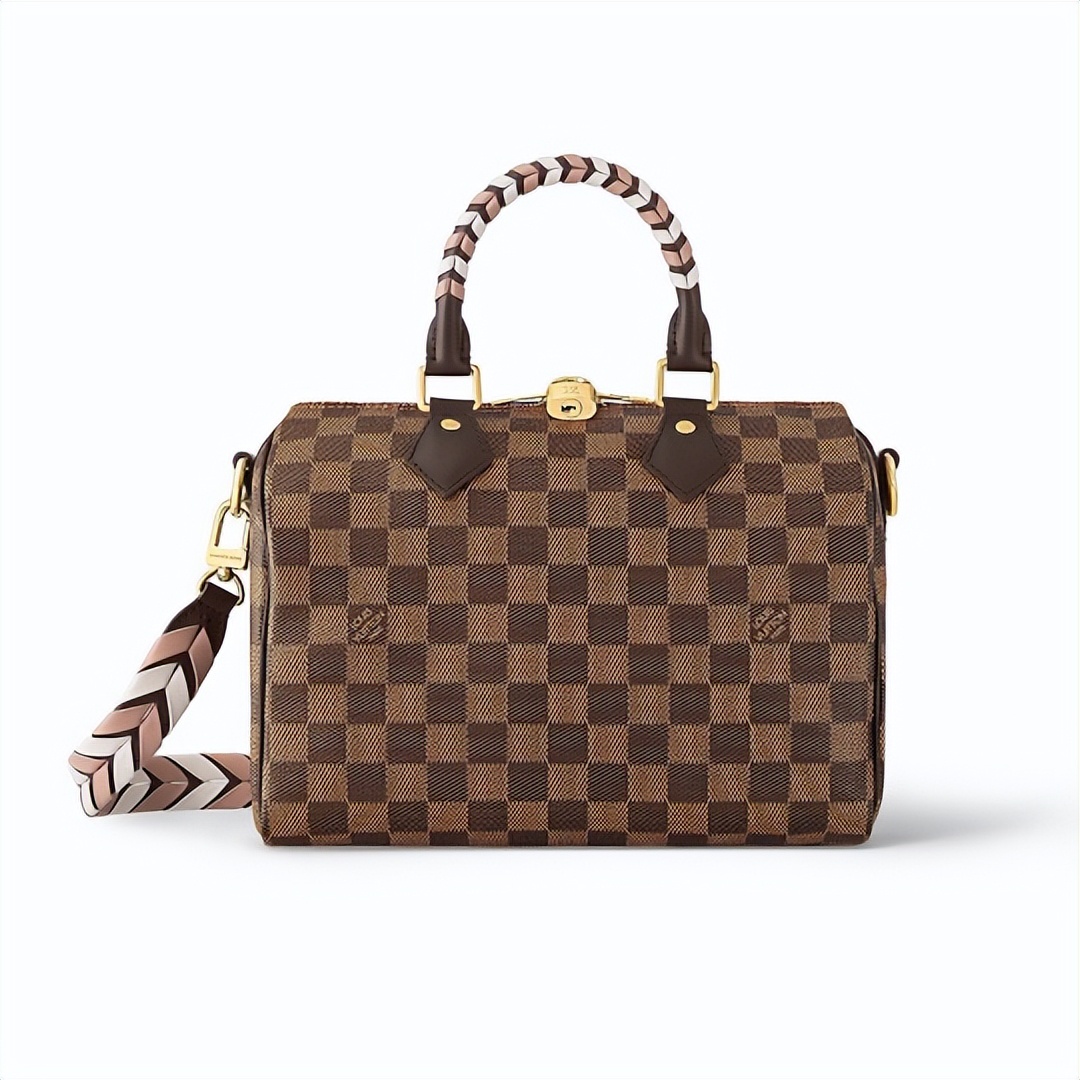 louisvuitton棕棋盘手拿包价格,louisvuitton包包的肩带会硬吗