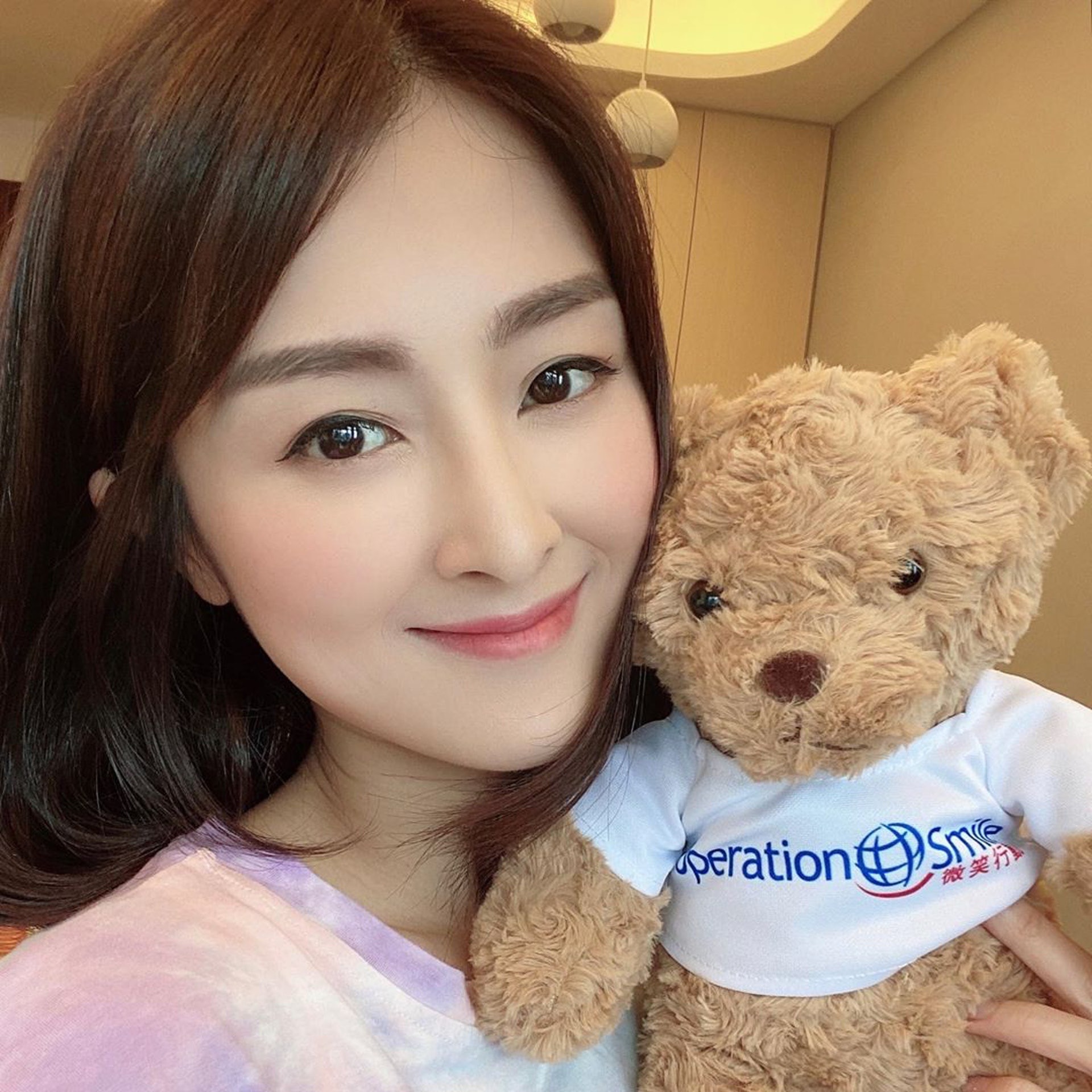 知名港姐被曝生病,港姐一家三口患病