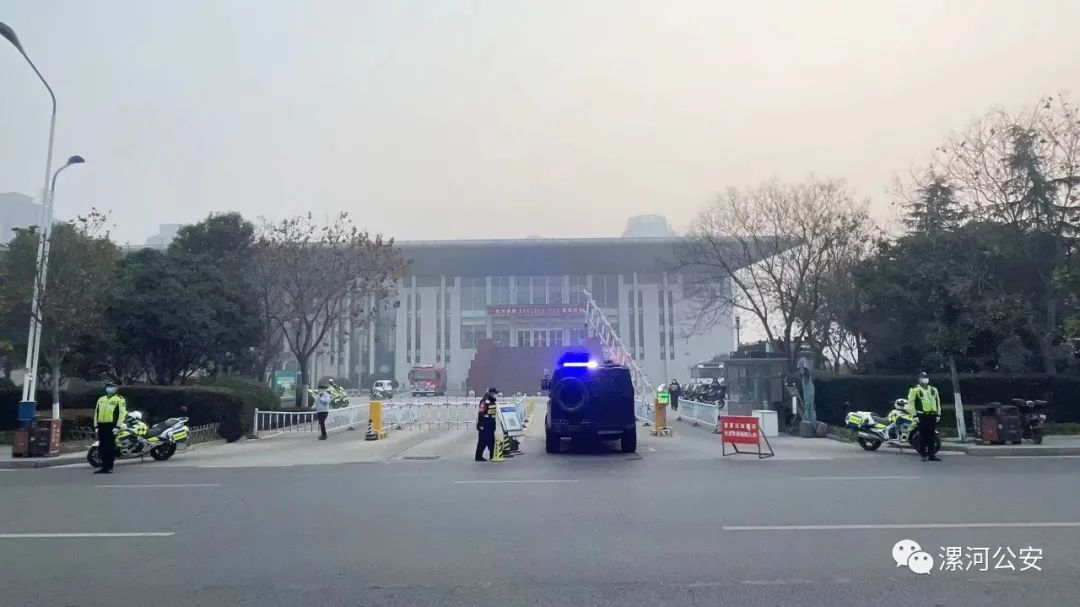 公安圆满完成全县两会安保任务,漯河市公安局专项行动