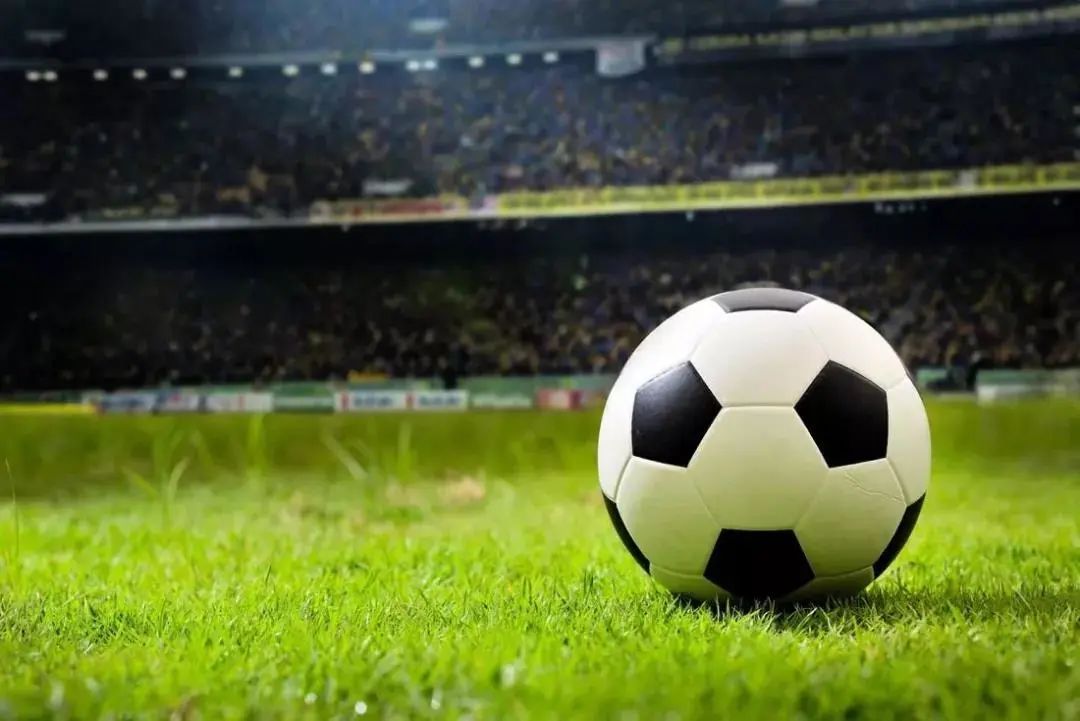 “你们所发现的，就是一个足球啊！”