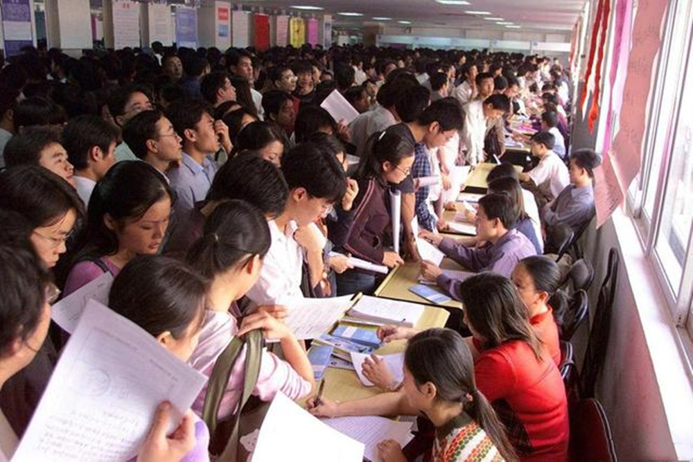 2017年，湖南一电工自学编程，搭建彩票诈骗网站，两年获利1.6亿