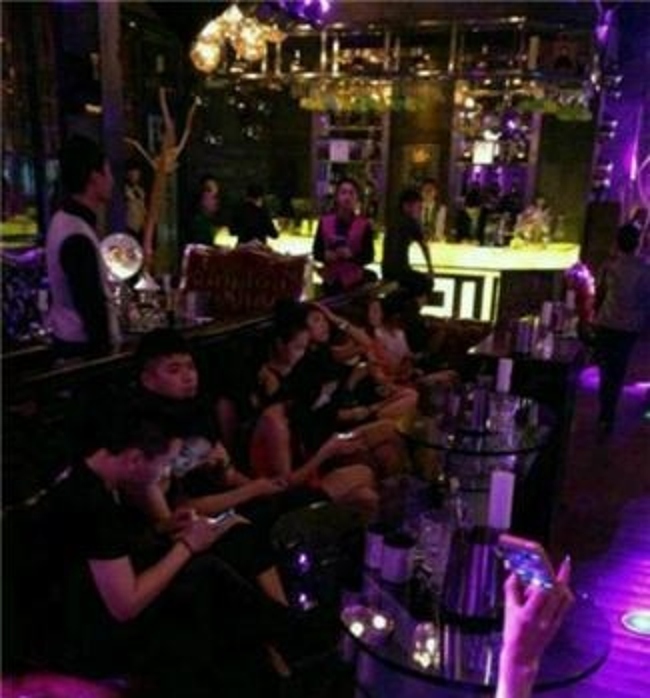 酒吧真实的生活写照,酒吧夜店的生活方式