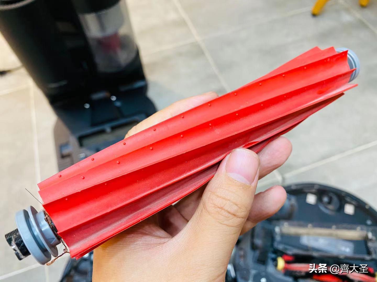 扫地机器人拖地震动和旋转哪种好,机器人旋转拖地和震动拖地