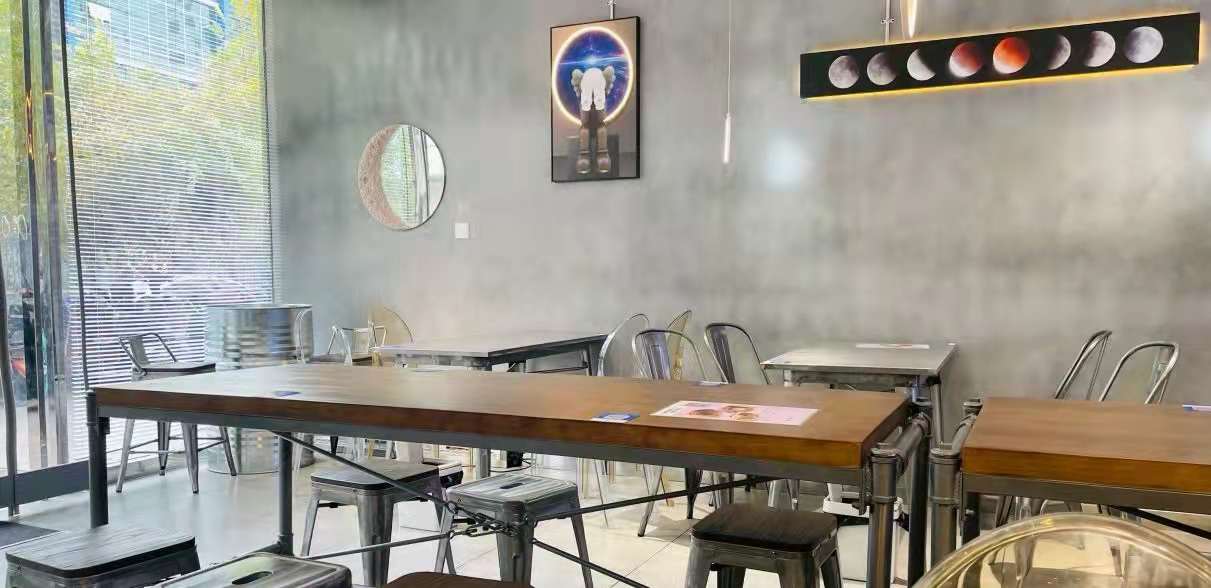 卖螺蛳粉一年能赚100万吗,00后月入过万卖螺蛳粉