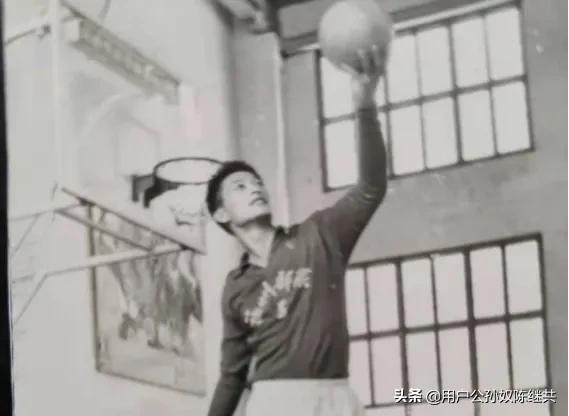 排坛回忆：简易排羽篮馆设计，蕴含开国上将一番用意！自整营区…