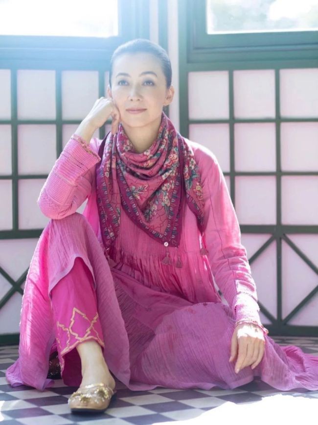 穿衣简单生活简单,穿衣简单美