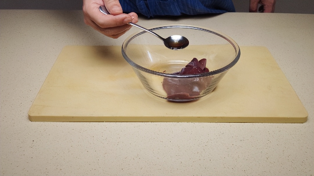 猪肝补铁最好吃的做法小孩,开胃猪肝