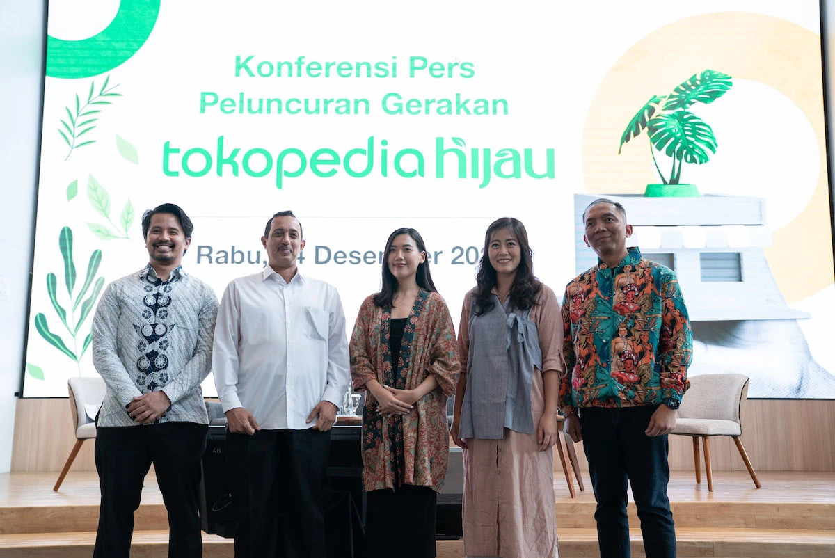 2023.01.05快报|得物全球购开启包邮服务；Tokopedia推出绿色卖家孵化计划；SMCP将停止使用羽绒羽毛材料