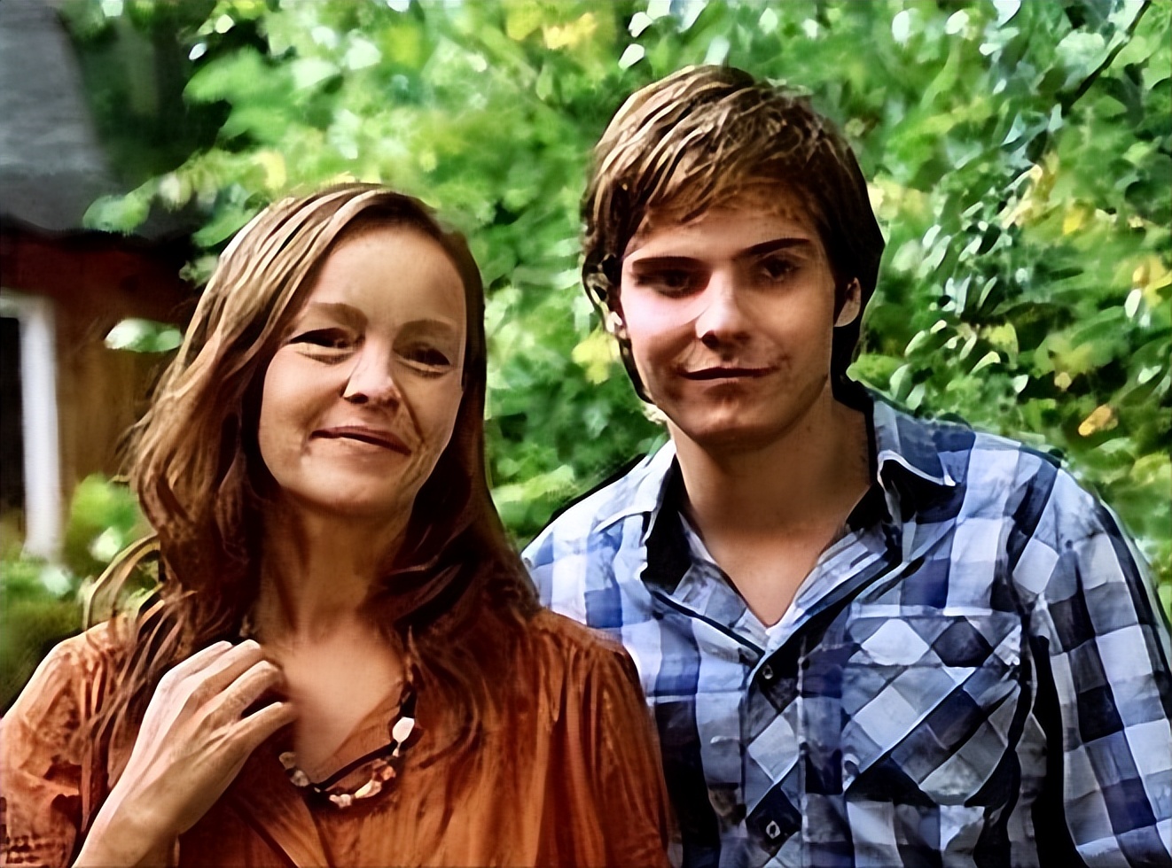 患有失忆症的赫德,与家人失联后,他将何去何从