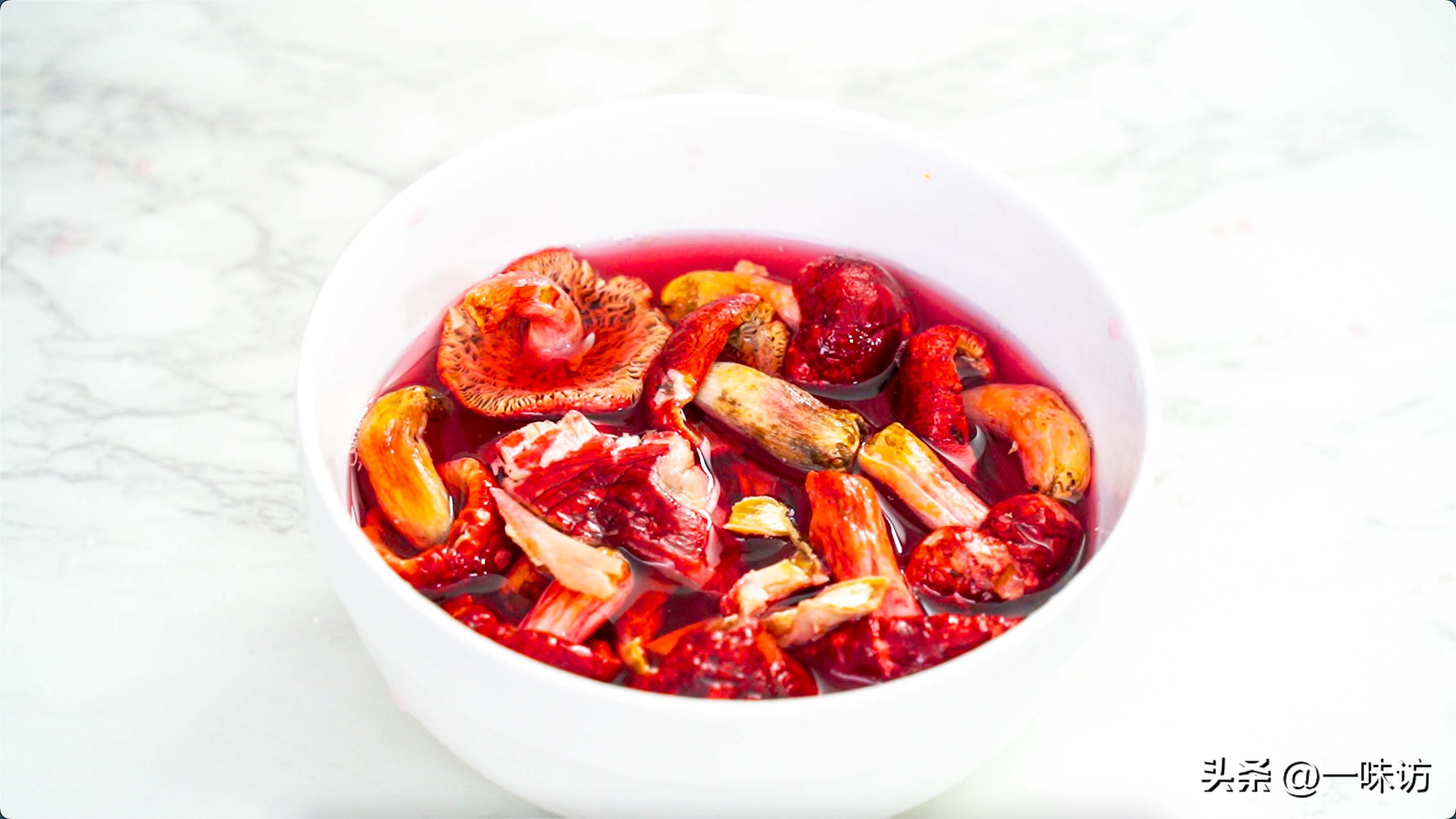 猪心和什么炖汤最好清心护肝,猪心跟什么蒸汤比较清心火