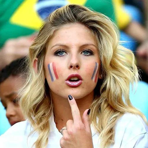 卡塔尔世界杯太太团游艇,卡塔尔世界杯太太团惊艳全场