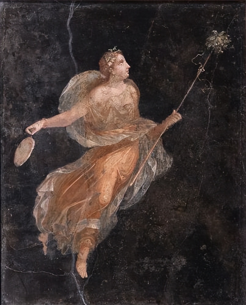 意大利以前女性地位,意大利封建社会女性是怎么样的