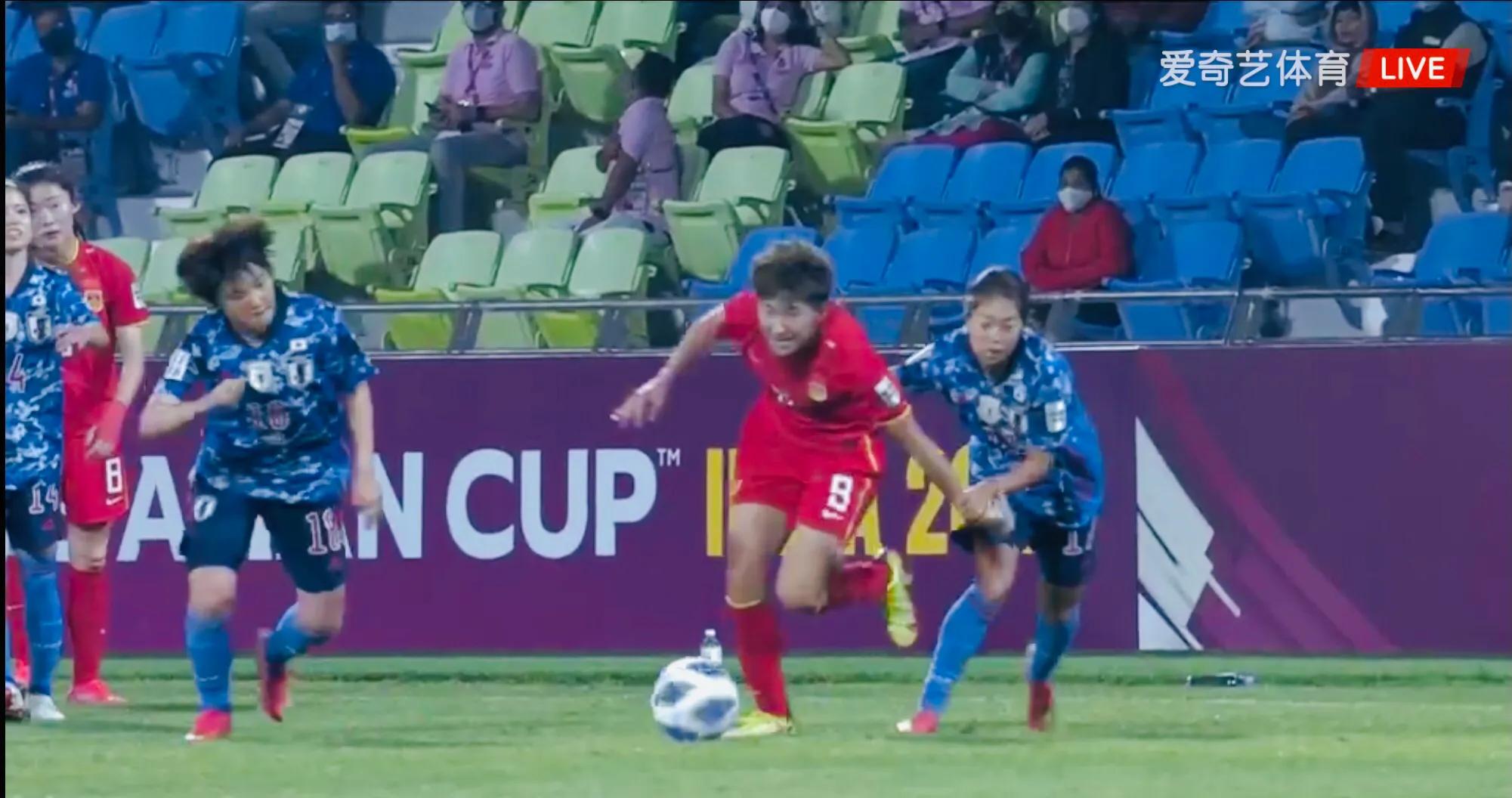 中国女足足球精神视频,水庆霞东亚杯让中国女足得到锻炼