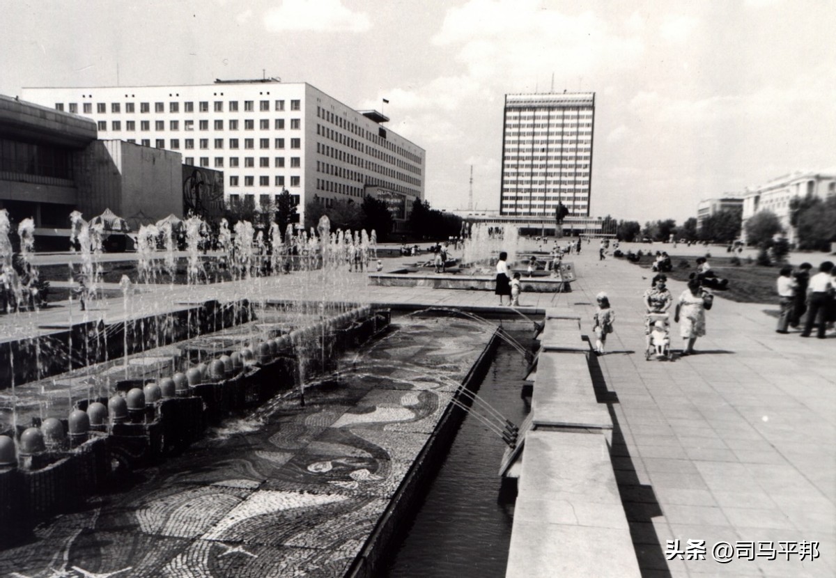 托卡耶夫为什么改革,托卡耶夫为什么改首都名字