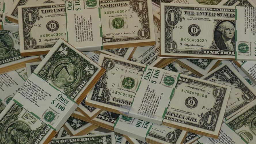 美国疯狂印钞世界应该怎么应对,美国无底线印钞该怎么办