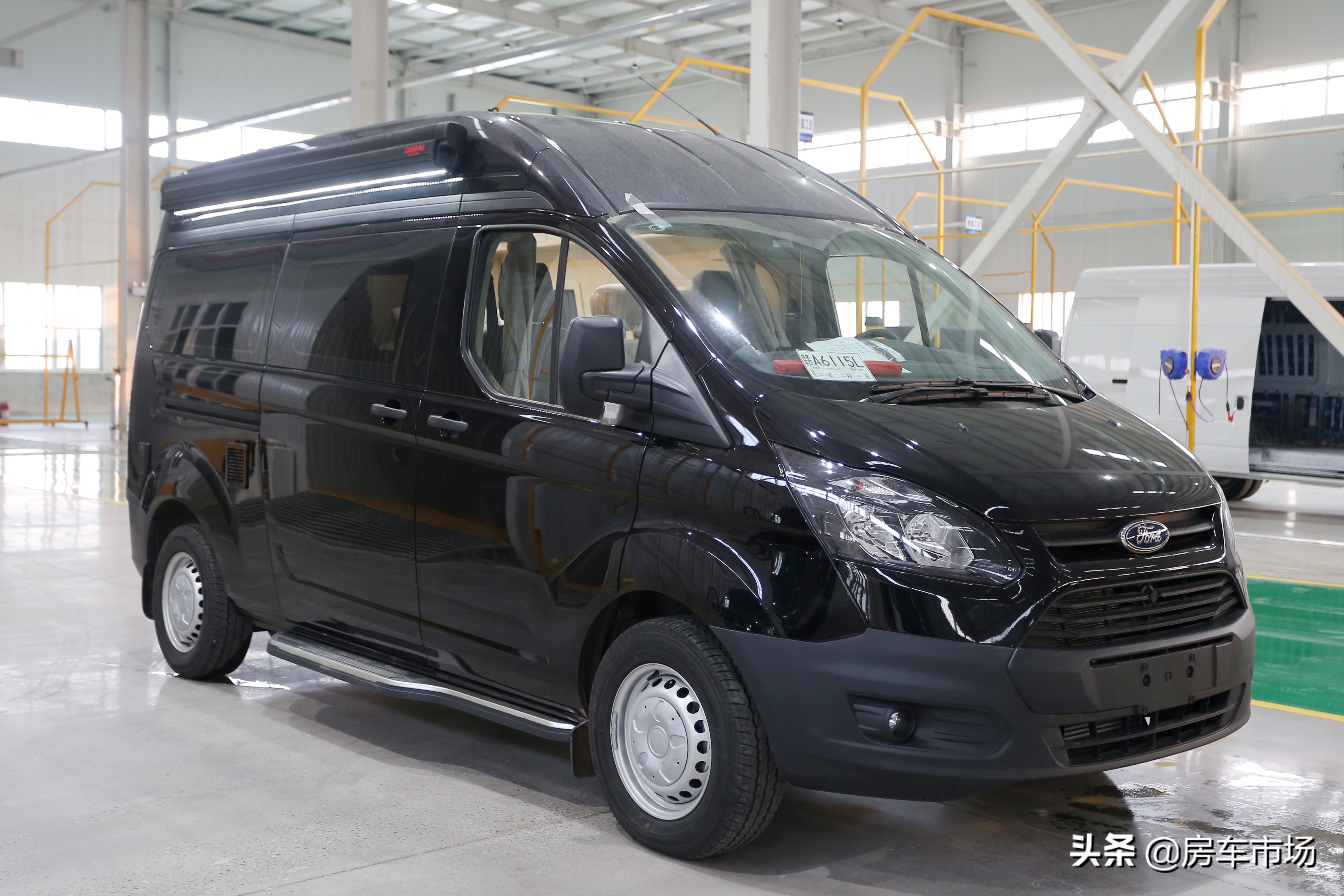 福特新全顺v362房车最新视频,福特v362中轴中顶纵床房车