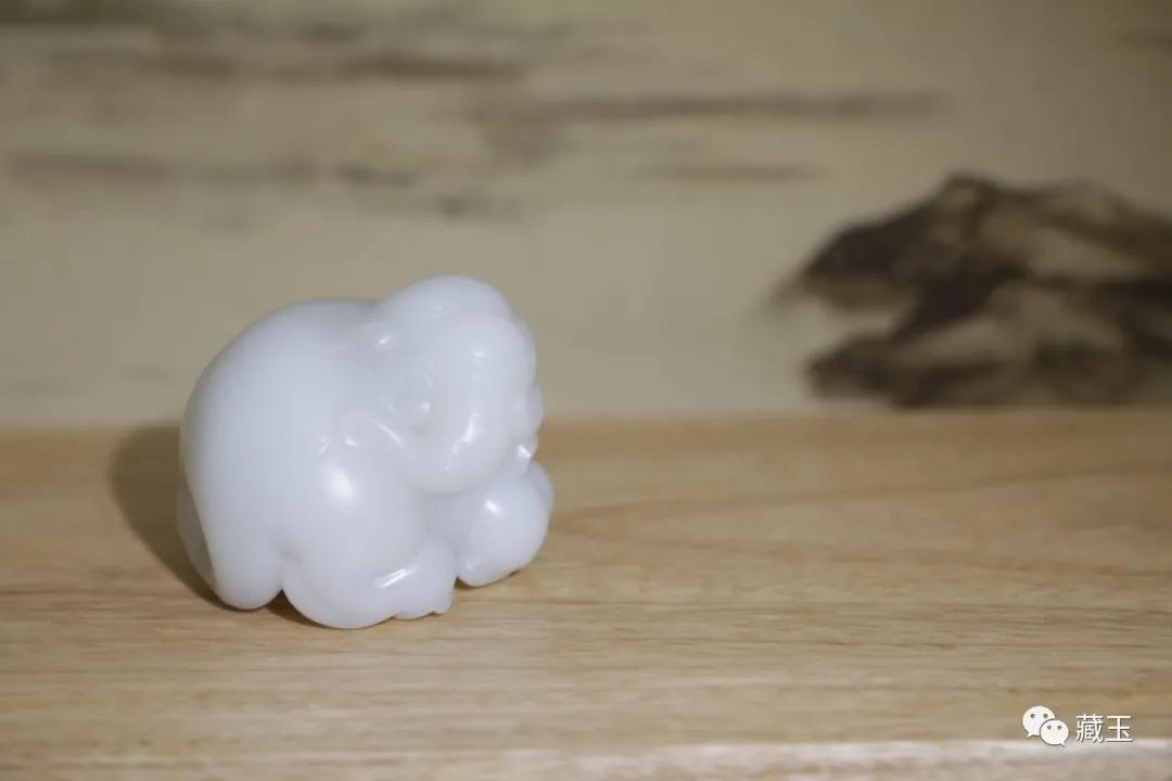 和田玉顶级山料价格表,顶级的和田玉山料是什么样的