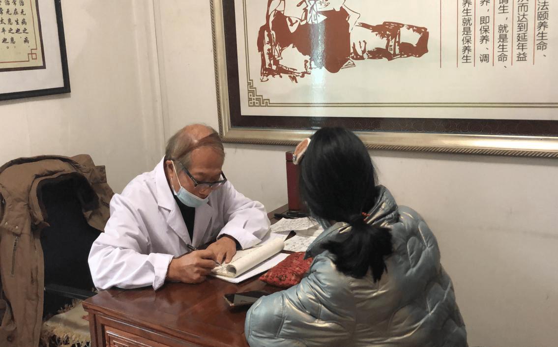 肛门长了个肉球是什么怎么治疗,肛门长了一个小肉球是怎么治疗