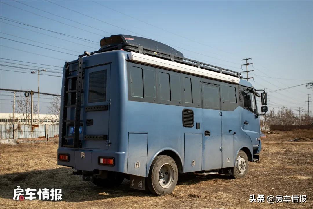 东风2.3t四驱短轴低顶房车,十堰东风特种四驱房车