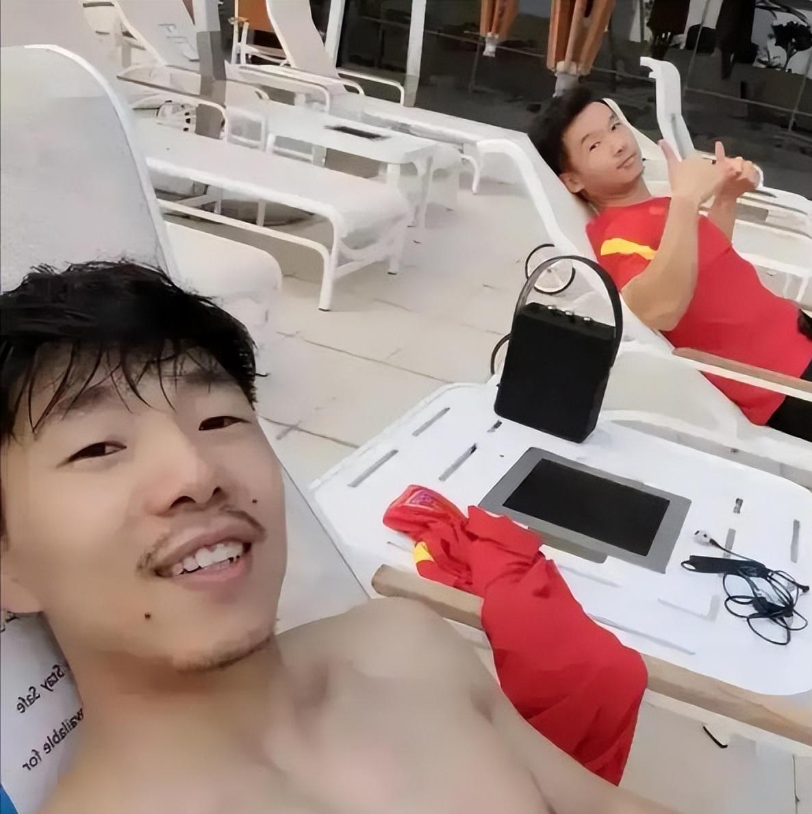 表兄的国足国车情怀：国足在家看世界杯，但国车极氪X却走出世界