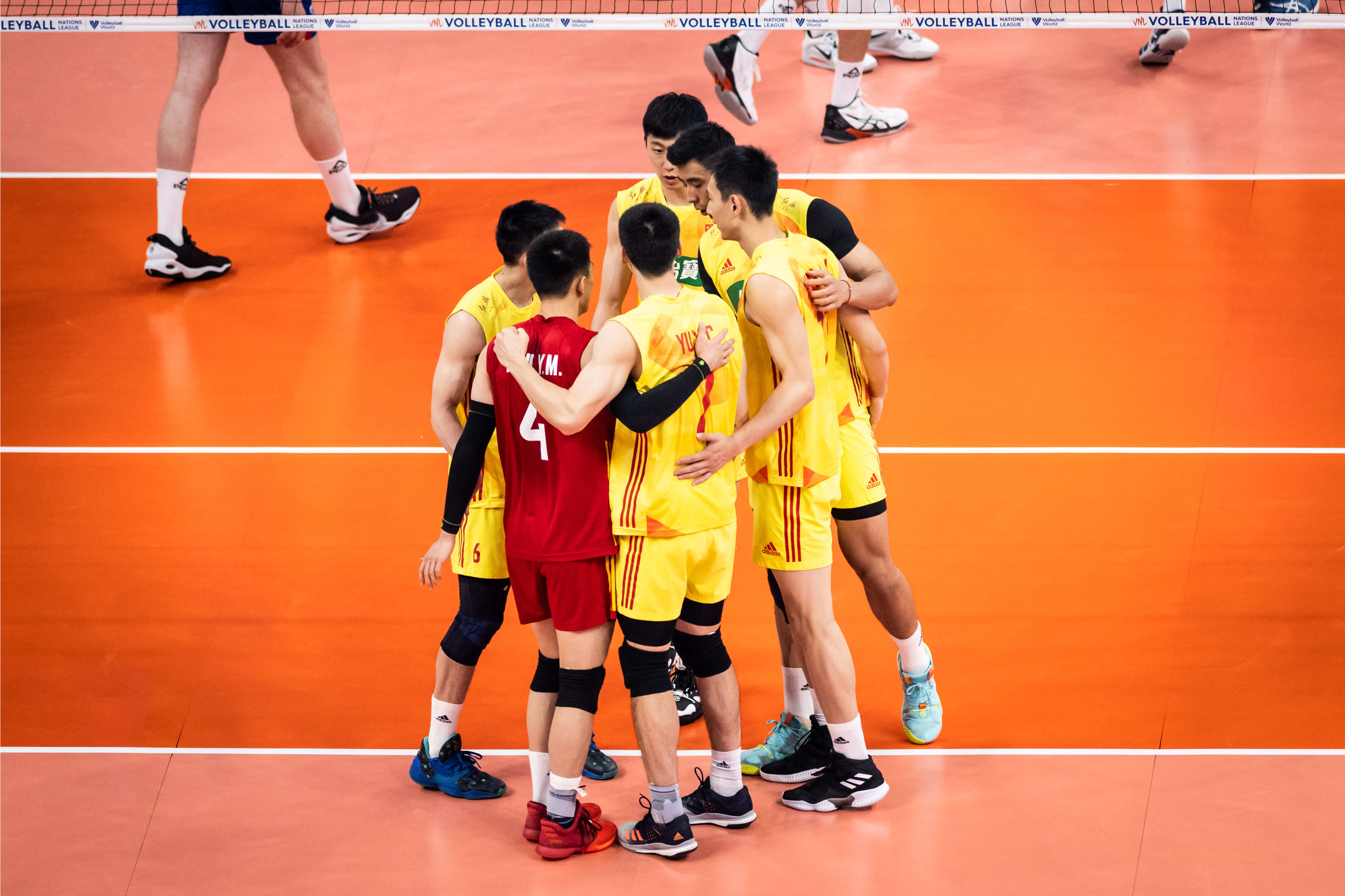 中国男排险胜保加利亚,中国男排保级