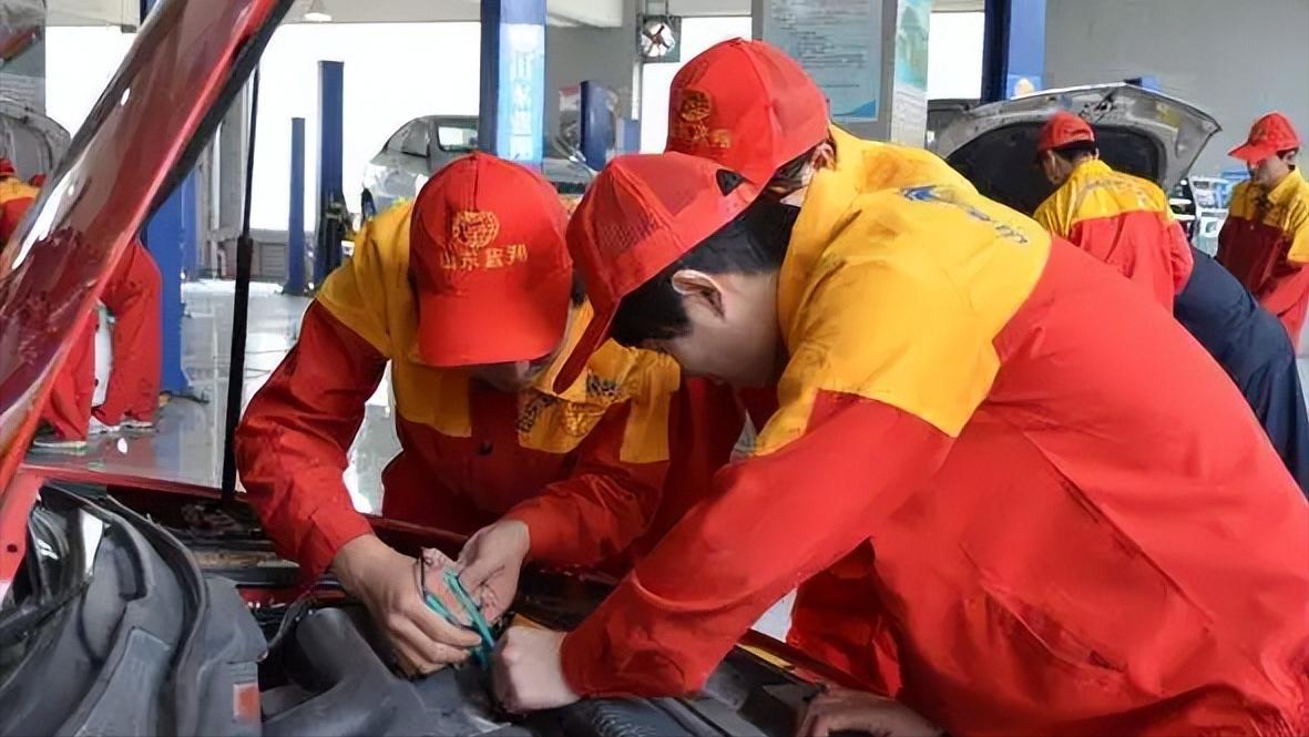 蓝翔技校现在有多少学生,蓝翔技校每年招生数量