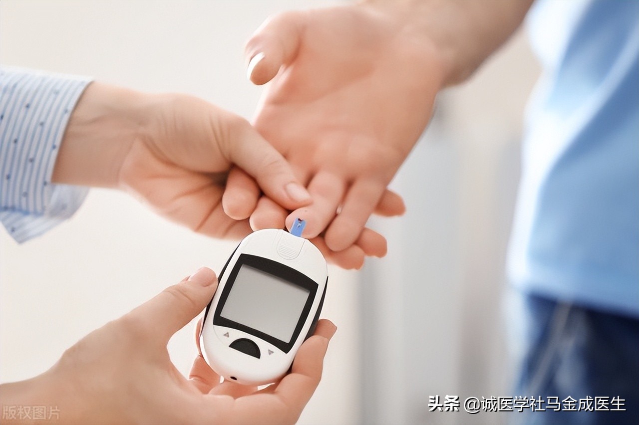 治疗真菌脚癣的最佳偏方,浑身瘙痒还有手癣脚癣