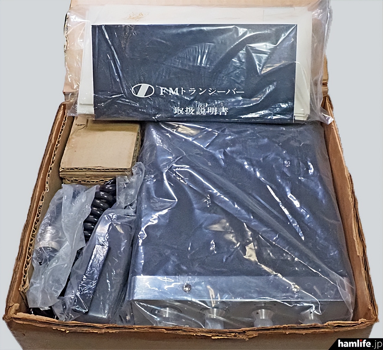 仓库惊现1968年全新业余无线电收发信机，ICOM前身制造