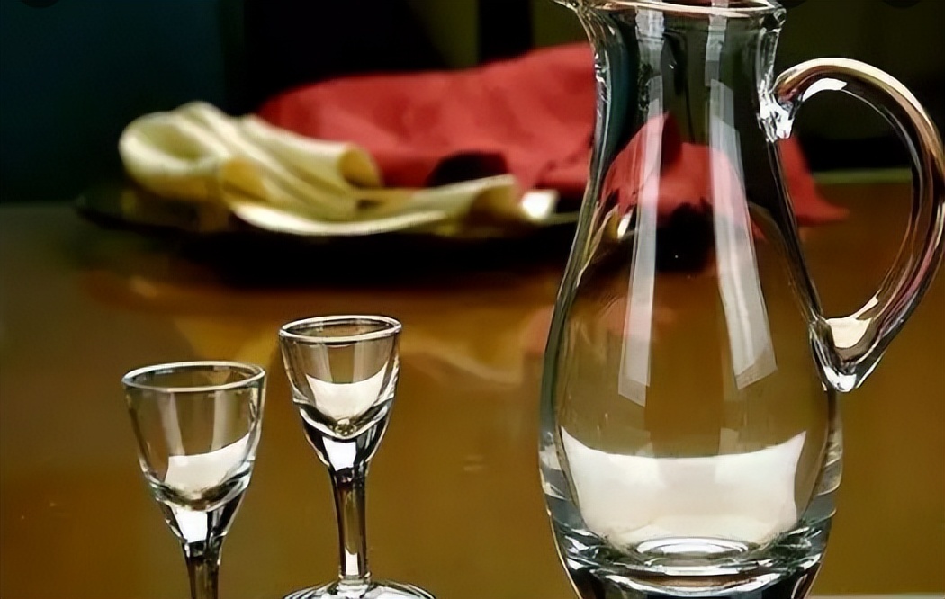 茅台红色圣地1935怎么鉴定真假,90年代飞天茅台的真假怎么鉴定