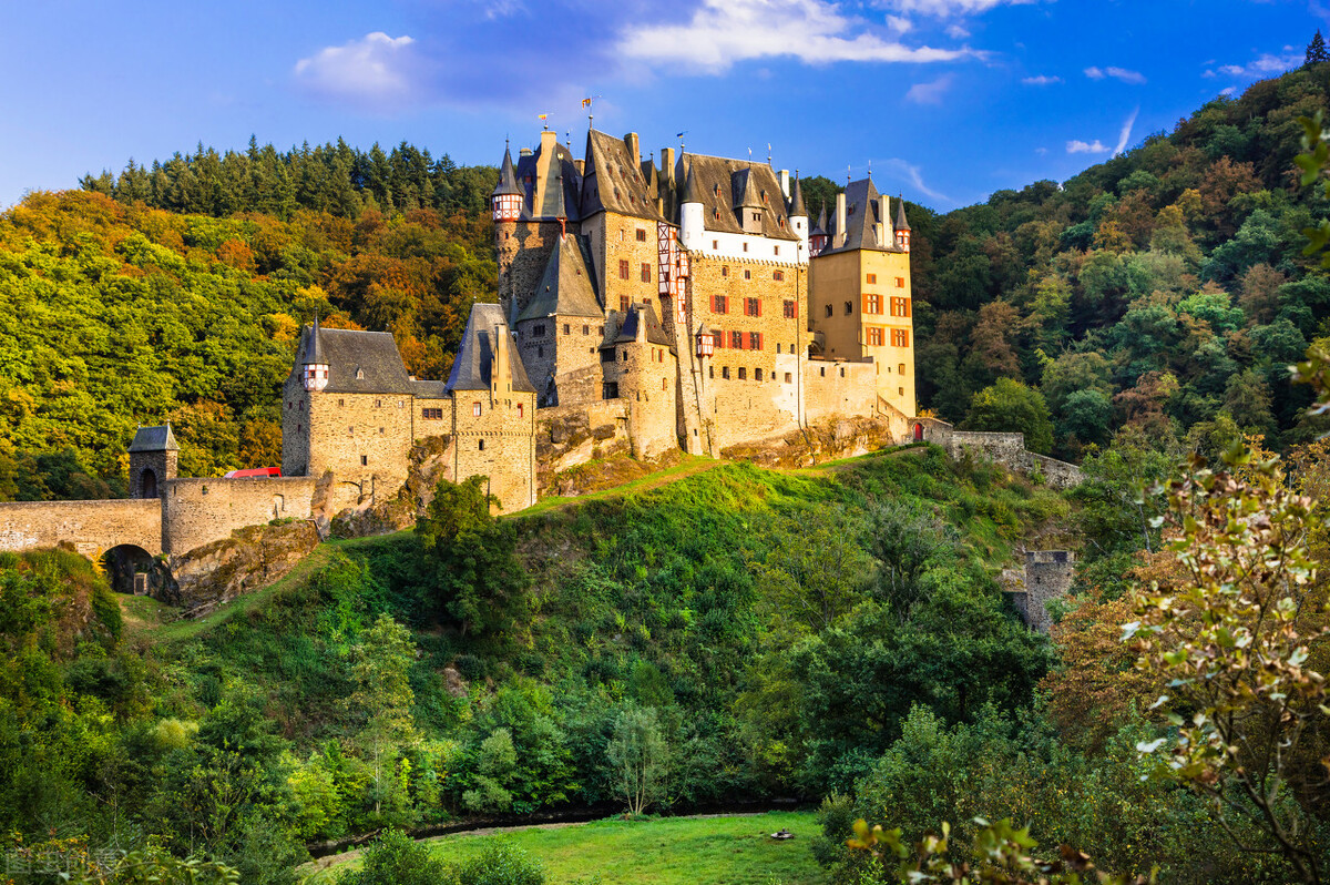 今日足球竞彩推荐心水稳单盘口推荐（胜平负比分进球数）预测