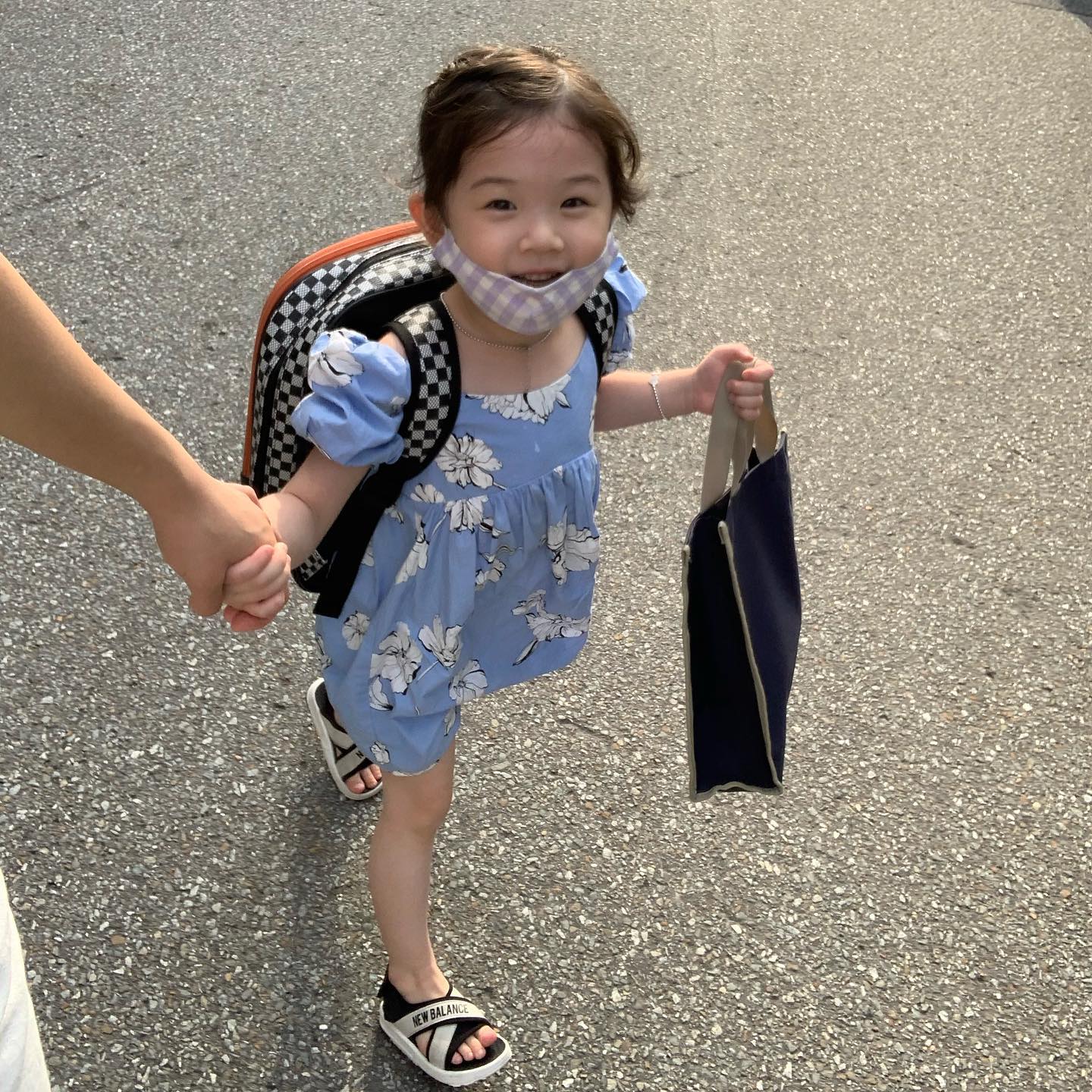 最近超火的可爱小女孩表情包,小女孩可爱萌表情包