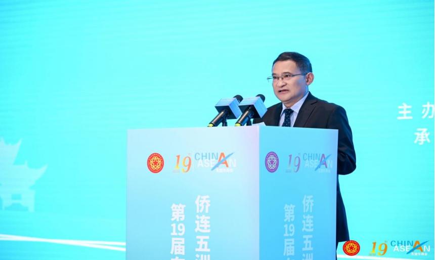 筑巢引凤谋发展暖企服务谱新篇,筑巢引凤添动力招商引资促发展