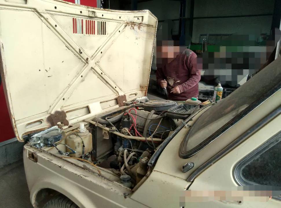 苏联拉达尼瓦爆改,苏联拉达老车修复