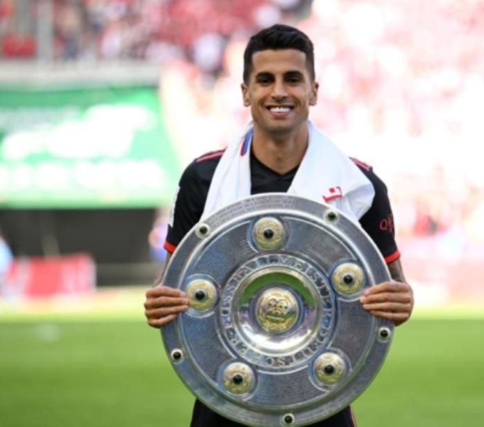 登贝莱将加盟大巴黎,登贝莱加盟巴黎圣日耳曼转会费