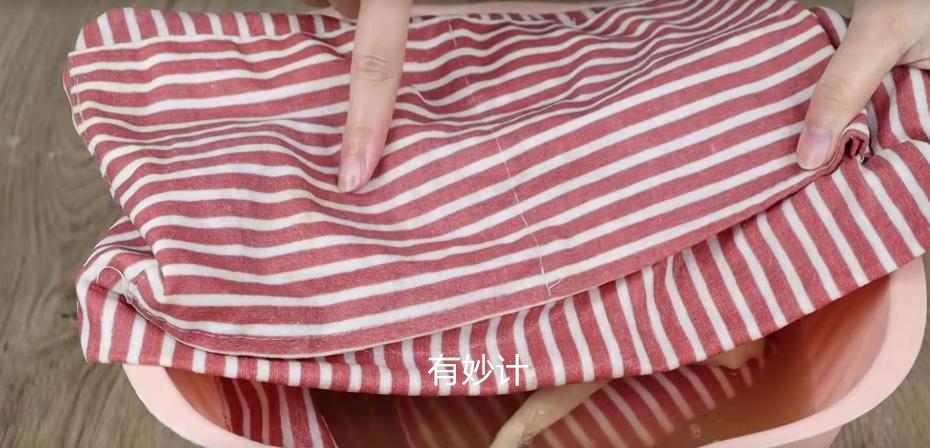 用什么办法洗衣服洁白如新,如何洗衣服洁白如新