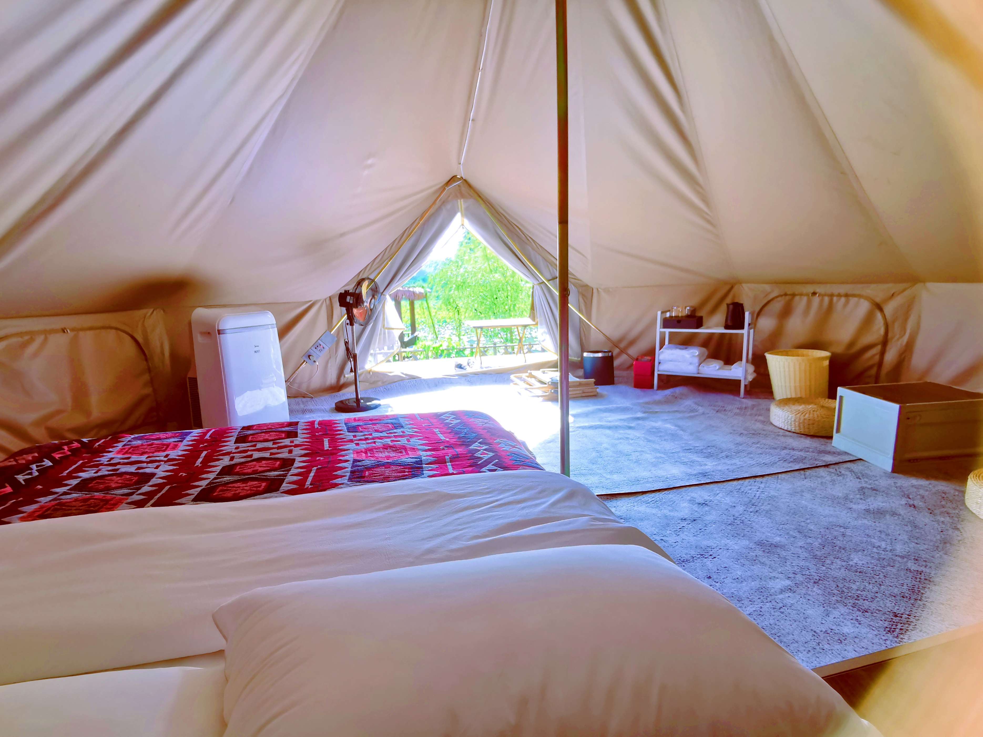 清远英德峰林晓镇精品露营地,清远英德湖畔野奢露营