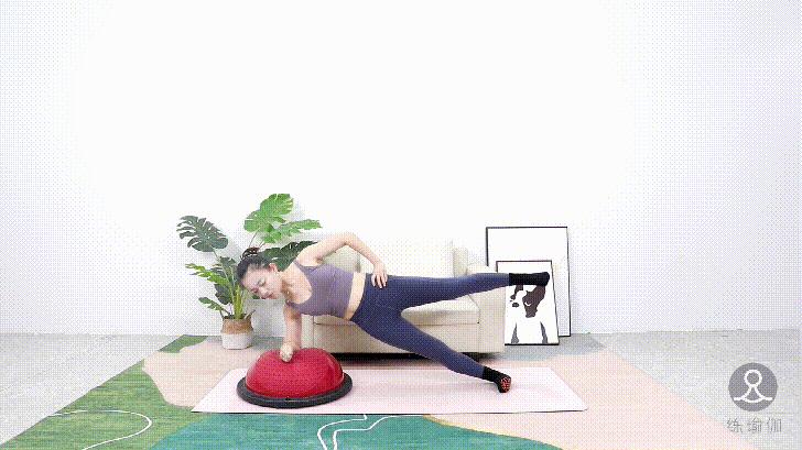 金晨锻炼时穿的什么衣服,金晨发布运动照露腹肌实力抢镜