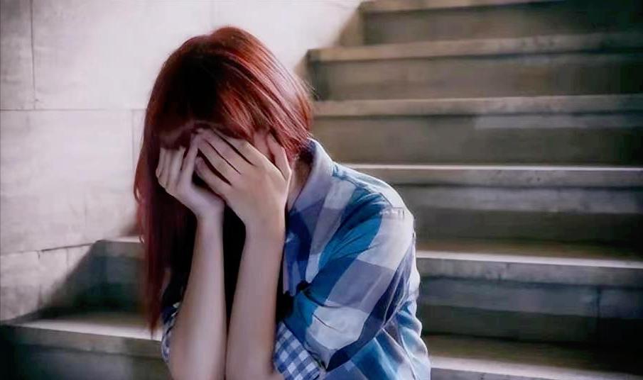 卖鞋子被逼疯,卖鞋被逼疯的女主