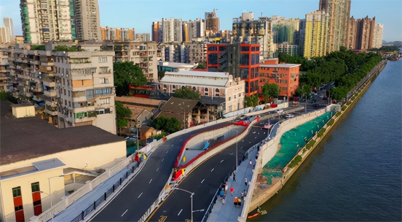 广州最牛的钉子户完整版,广州最牛钉子户10平方赔偿400万