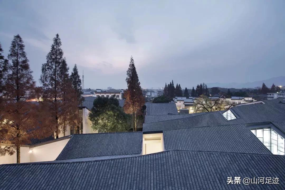 史称“宣歙之脊”，内有和谐之源，被誉中国徽厨之乡