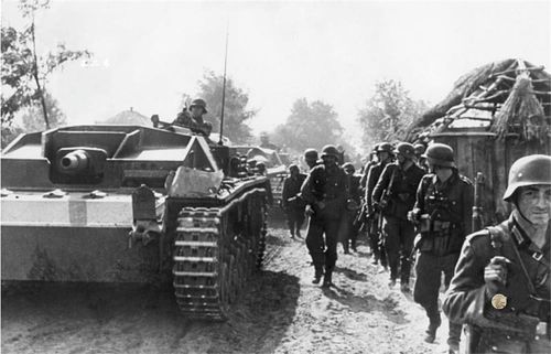 德国在二战时期有700万军队,德国与苏联军事实力对比