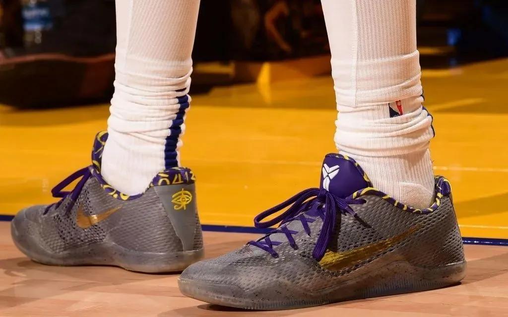 nba球员上脚詹姆斯20,nba球星上脚球鞋詹姆斯18low