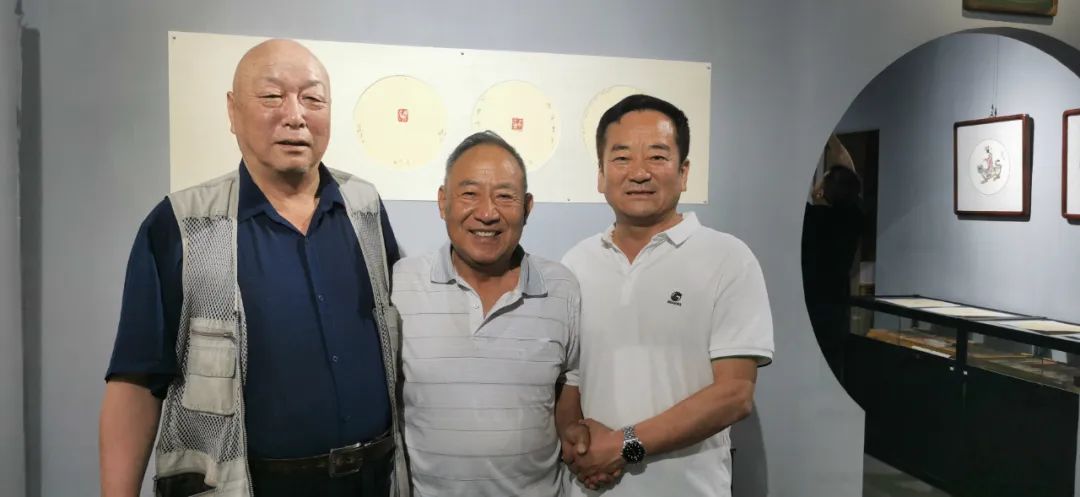 刀情墨趣浓画意诗情厚——安多民“刀情墨趣”艺术展成功举办