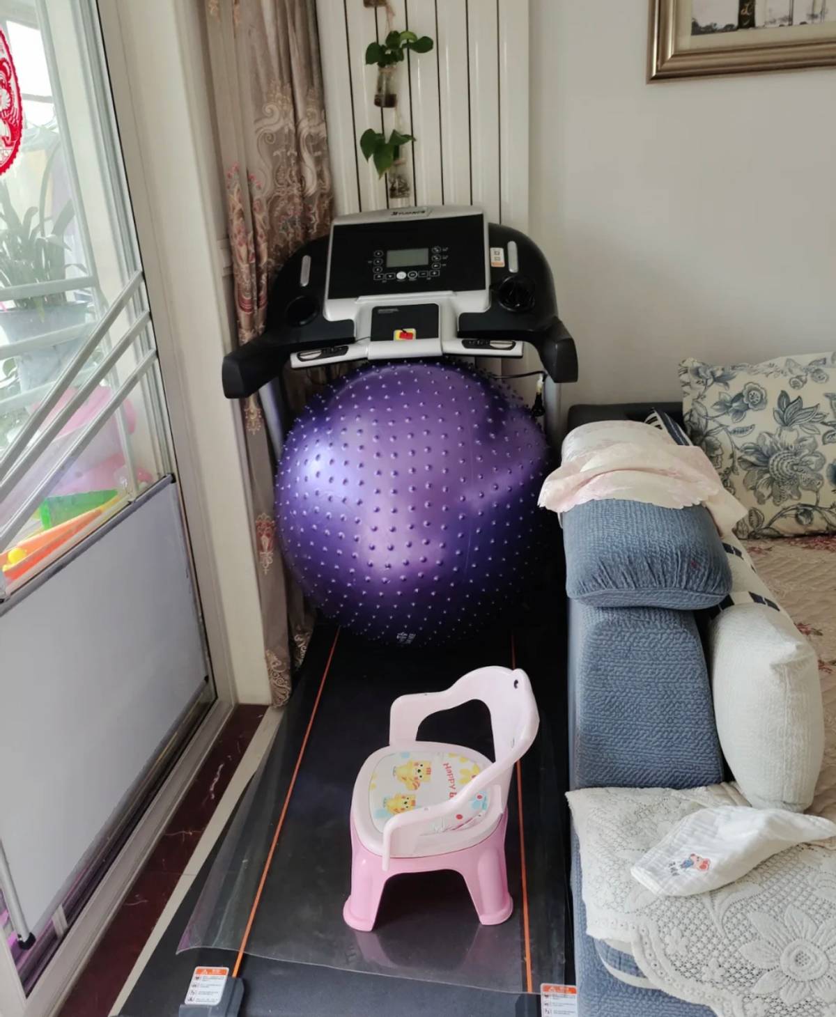 客厅必备的家具,客厅里有哪些家具好看又实用