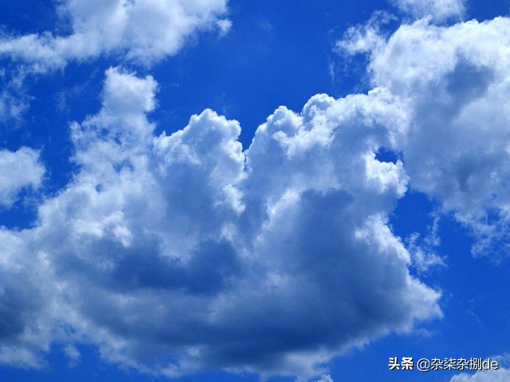 100张绝美蓝天白云图片全屏,100张绝美蓝天白云照片大图