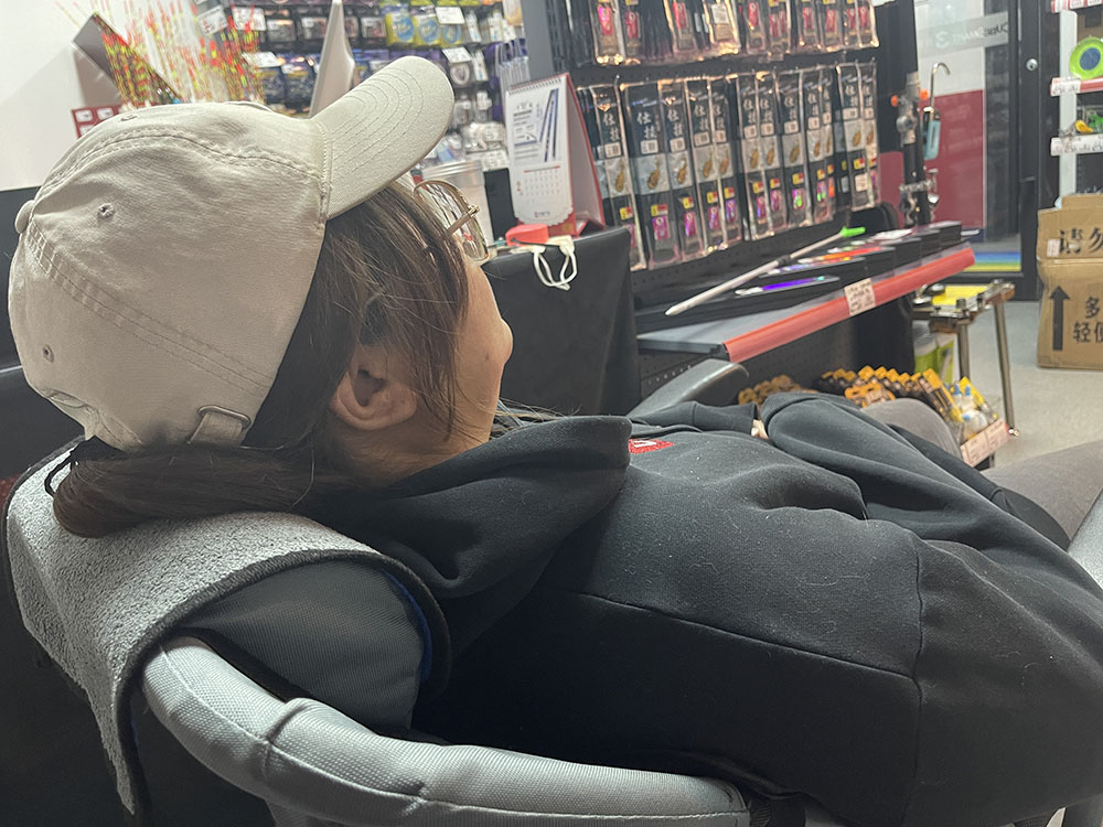 野钓选钓箱还是钓椅还是小钓台,纠结钓台是镂空还是平面好